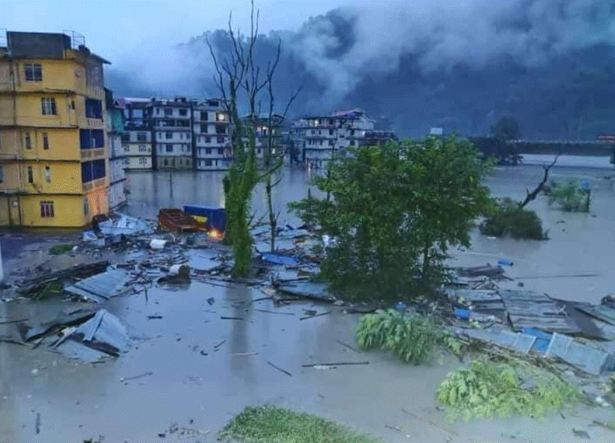 https://www.nepalminute.com/uploads/posts/sikkim floods darjeeling times1696418725.gif